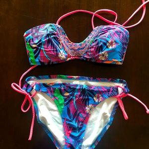 VICTORIA’S SECRET 🌺 Beaded Tropical 2-Pc. Swimsuit